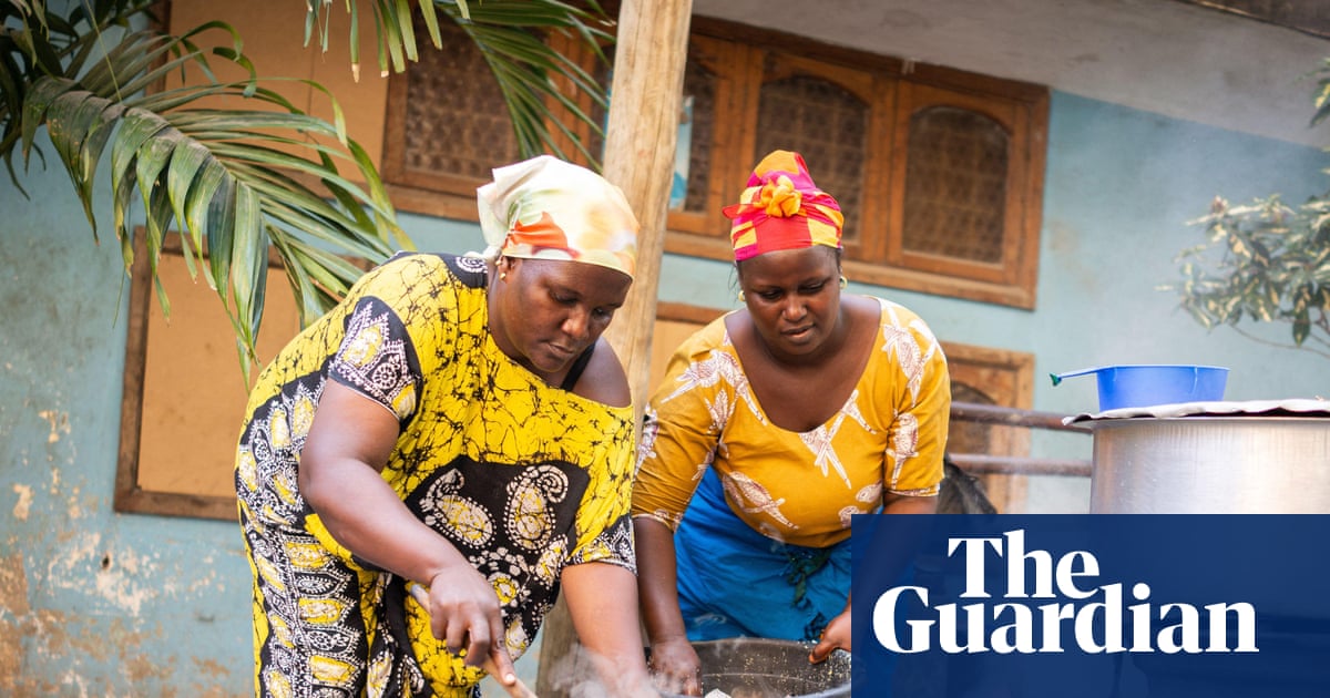 Healthy diet too expensive for one in three people globally, UN report finds
