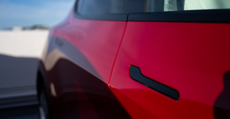 <div>Tesla’s car door defect could lead to tougher rules for everyone</div>