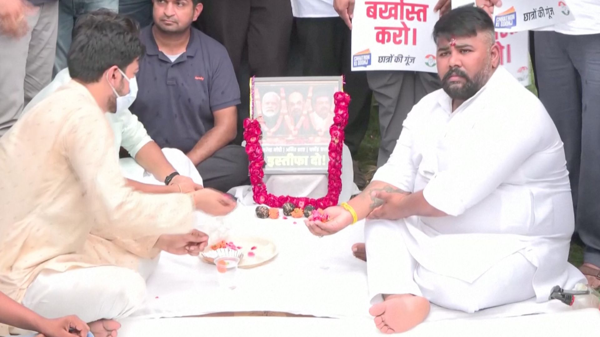 Congress Party holds ‘funeral’ for India PM Modi and cabinet ministers
