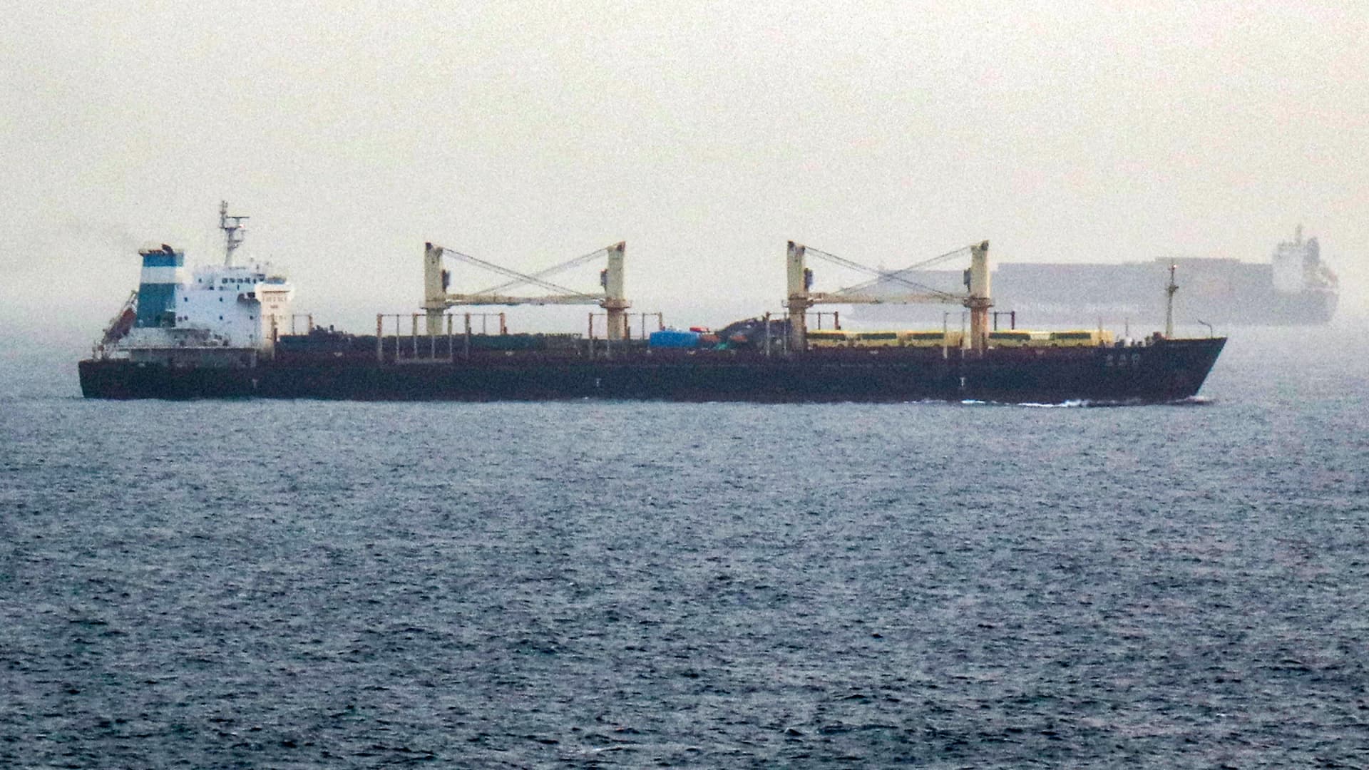 Oil rises amid supply disruption fears following Iran's restrictive draft plan for the Strait of Hormuz