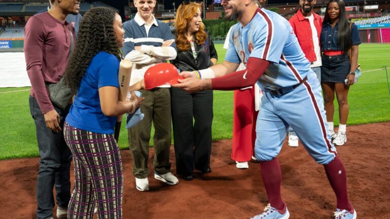 How ‘Abbott Elementary’ Pulled Off Its Big Phillies Game Episode