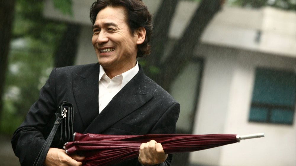 Busan Festival Honors Ahn Sung-ki, Market Names Thailand Country of Honor
