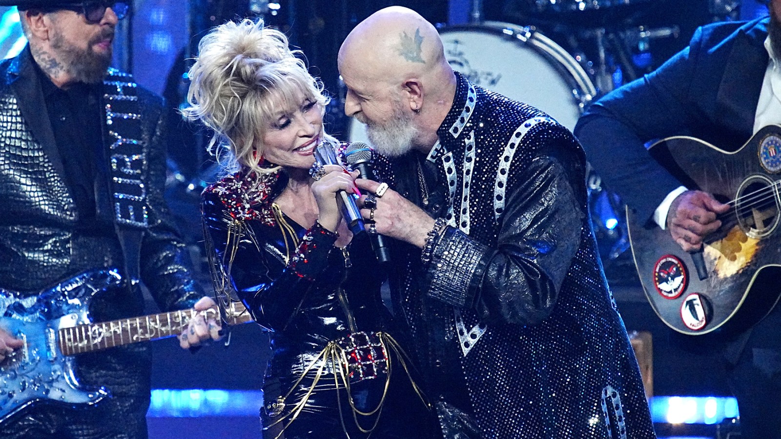 Flashback: Dolly Parton Duets With Rob Halford, Simon Le Bon at Rock Hall Induction