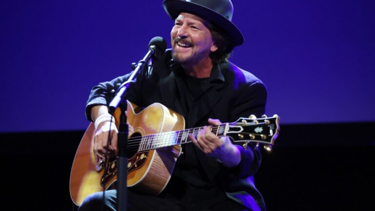Watch Eddie Vedder Busk in Dublin in Honor of Glen Hansard
