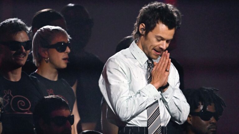 Harry Styles Shouts-Out Ex Taylor Swift’s Wedding During Madison Square Garden Show
