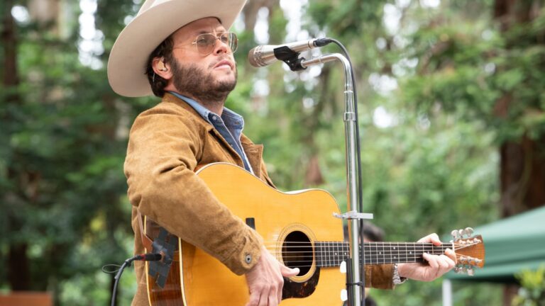 Charley Crockett Is Still Mad About Twin Temple, Says He ‘Lost Respect’ for Jack White