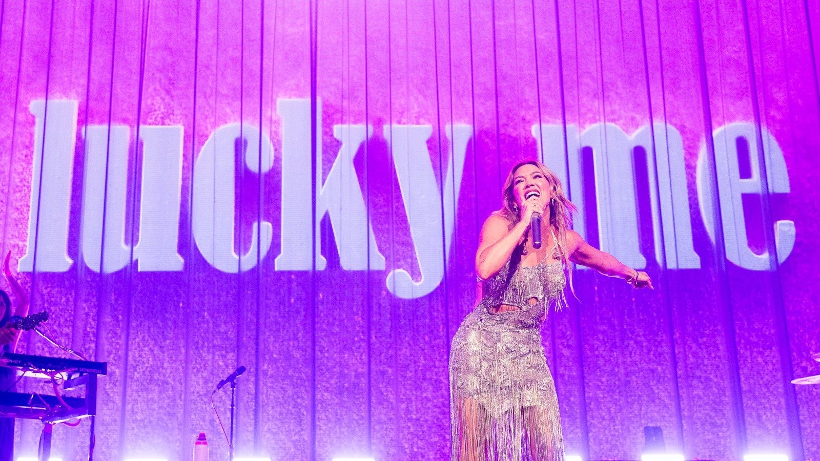 Hilary Duff Dazzles Madison Square Garden