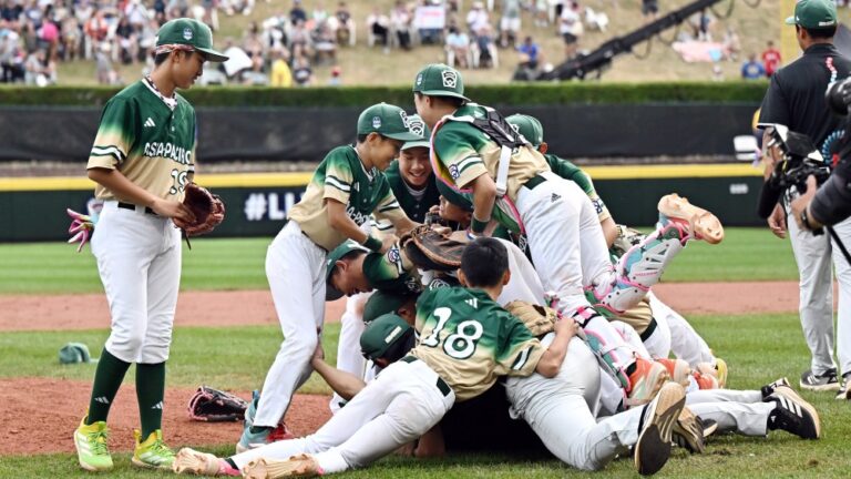 ESPN Will Test ‘Alumni Cast’ for MLB Little League Classic