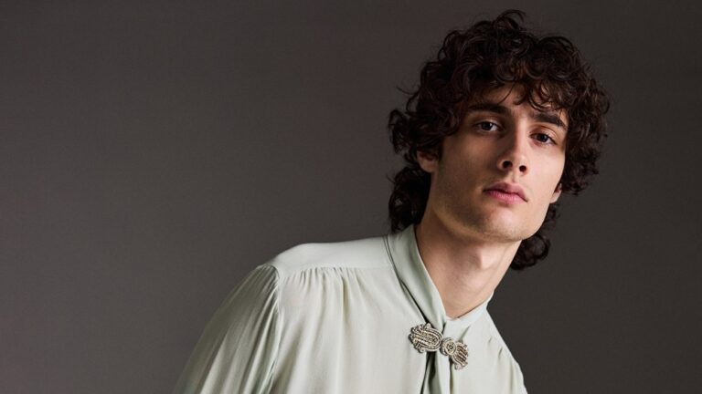 It’s Sombr Summer: The Pop Phenom on Impressing Taylor Swift, Singing About Body Image and Why People ‘Can Say Whatever the F— They Want About Me’
