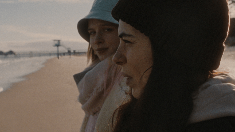 ‘Everything That’s Wrong With You’ Review: A  Luminous Two-Hander from Slovenia About Online Pals Navigating the Waters of IRL Friendship