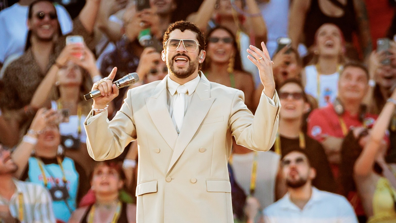 Bad Bunny Is Bringing ‘Debí Tirar Más Fotos’ World Tour Back Home to Puerto Rico