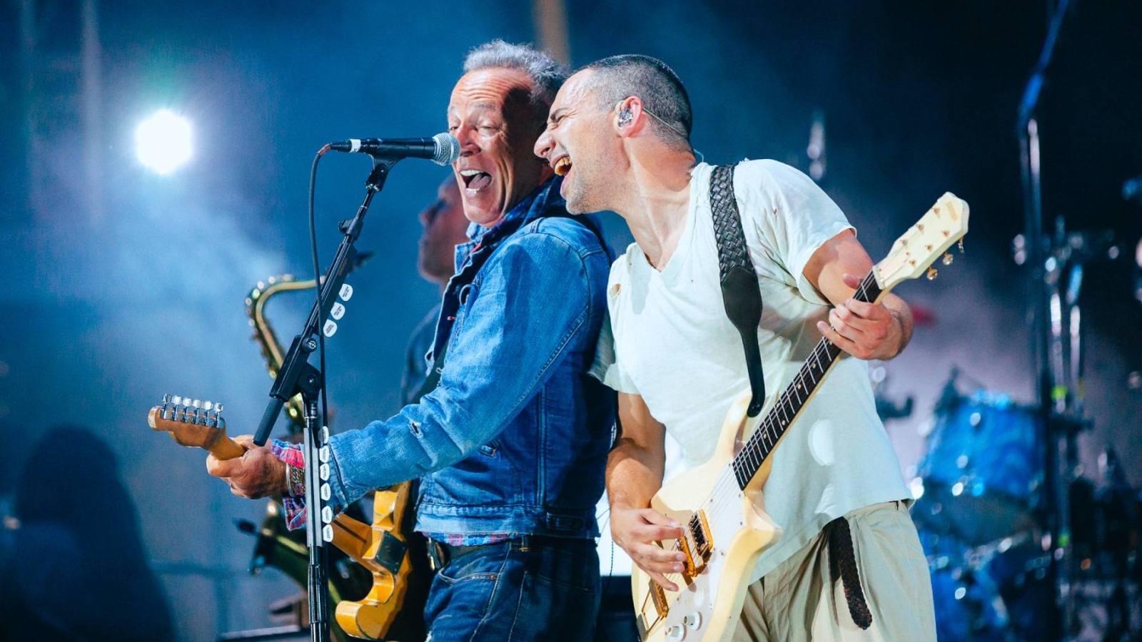 Watch Bruce Springsteen and Bleachers Reunite to Sing ‘Jersey Girl’ and ‘Chinatown’ in Asbury Park