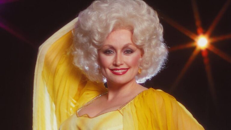 Obama, Bush, Clinton, and Trump Have All Paid Tribute to Dolly Parton