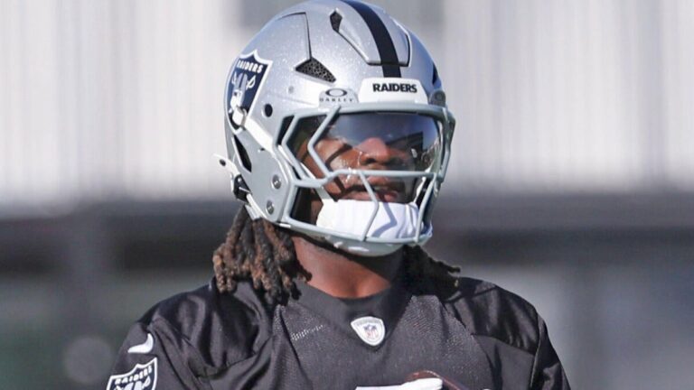 Raiders' Ashton Jeanty injured, helped off practice field after landing awkwardly