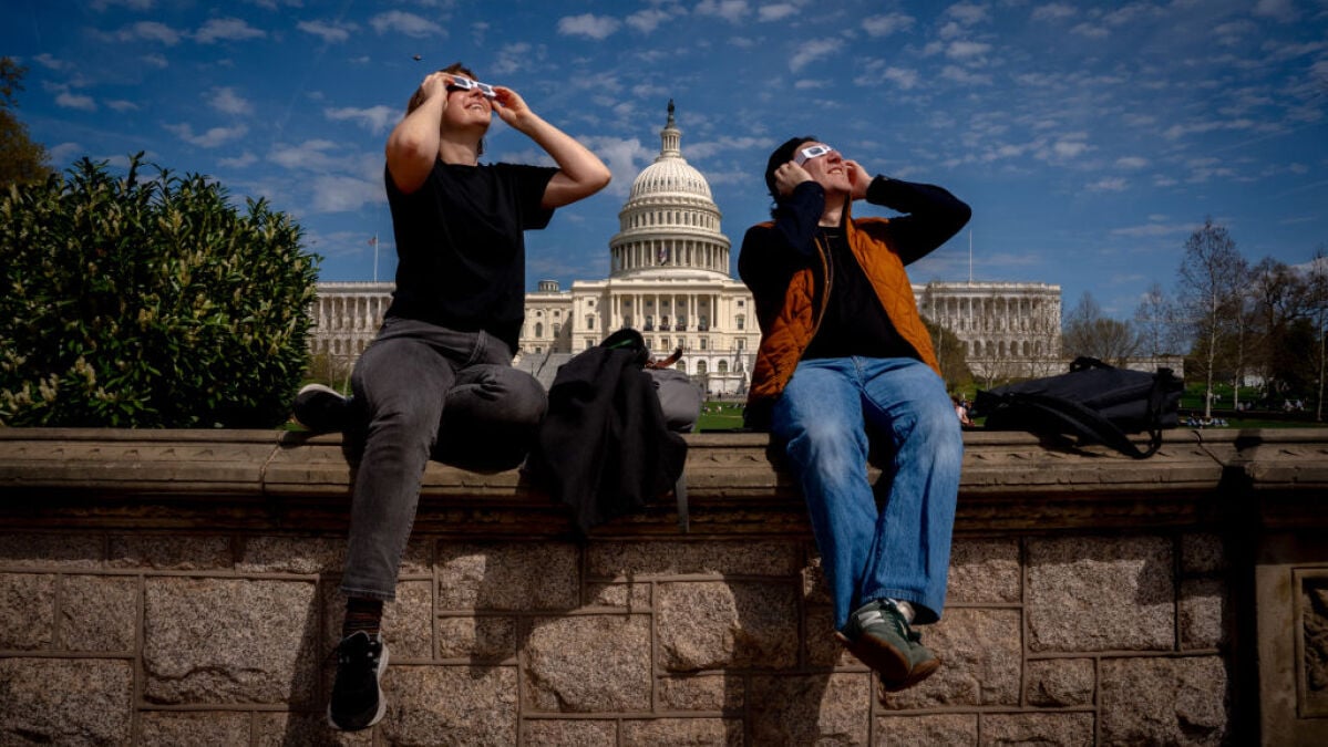 Solar Eclipse 2026 livestreams: How to watch safely tonight without glasses