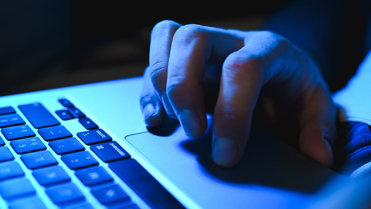 Update your Mac: Screen Share vulnerability gives attackers full control of your computer