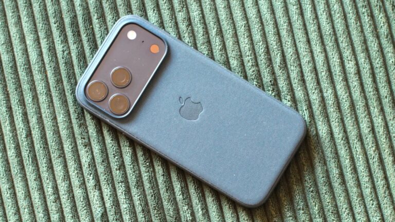 T-Mobile is giving away the Apple iPhone 17 for free this weekend — how to qualify
