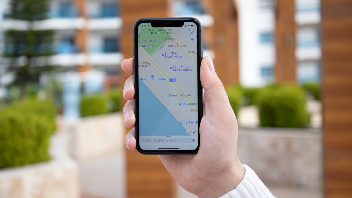 Looking for an off switch? Apple offers no way to remove ads from Maps