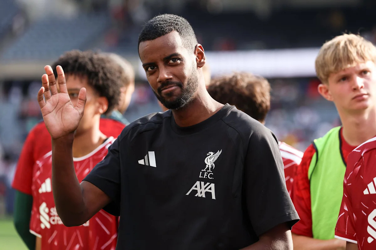 “Everyone has written him off” – Liverpool star backed to silence his critics