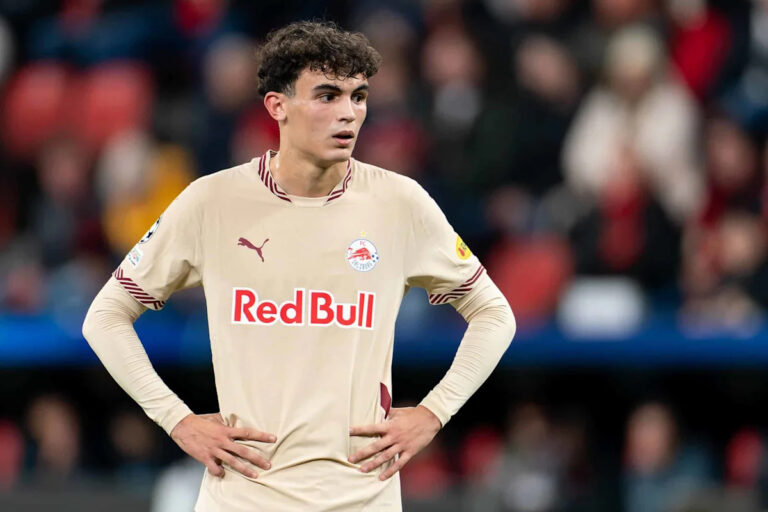 Report: Liverpool midfielder set to leave in bargain deal