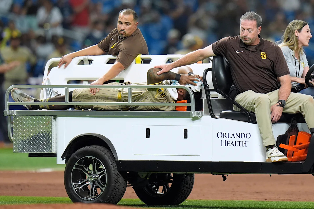 Padres 2B Luis Rengifo carted off field vs. Rays with apparent leg injury