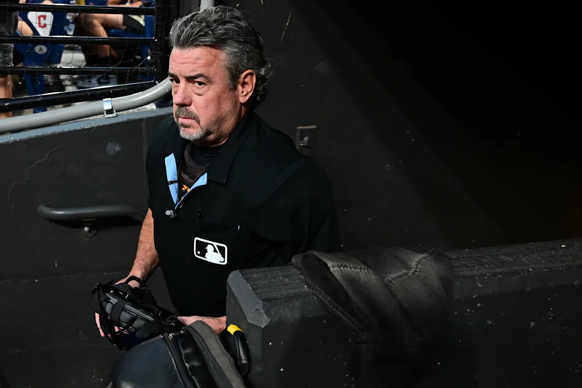 Umpire Jordan Baker leaves Giants-Guardians game after foul ball hits his mask