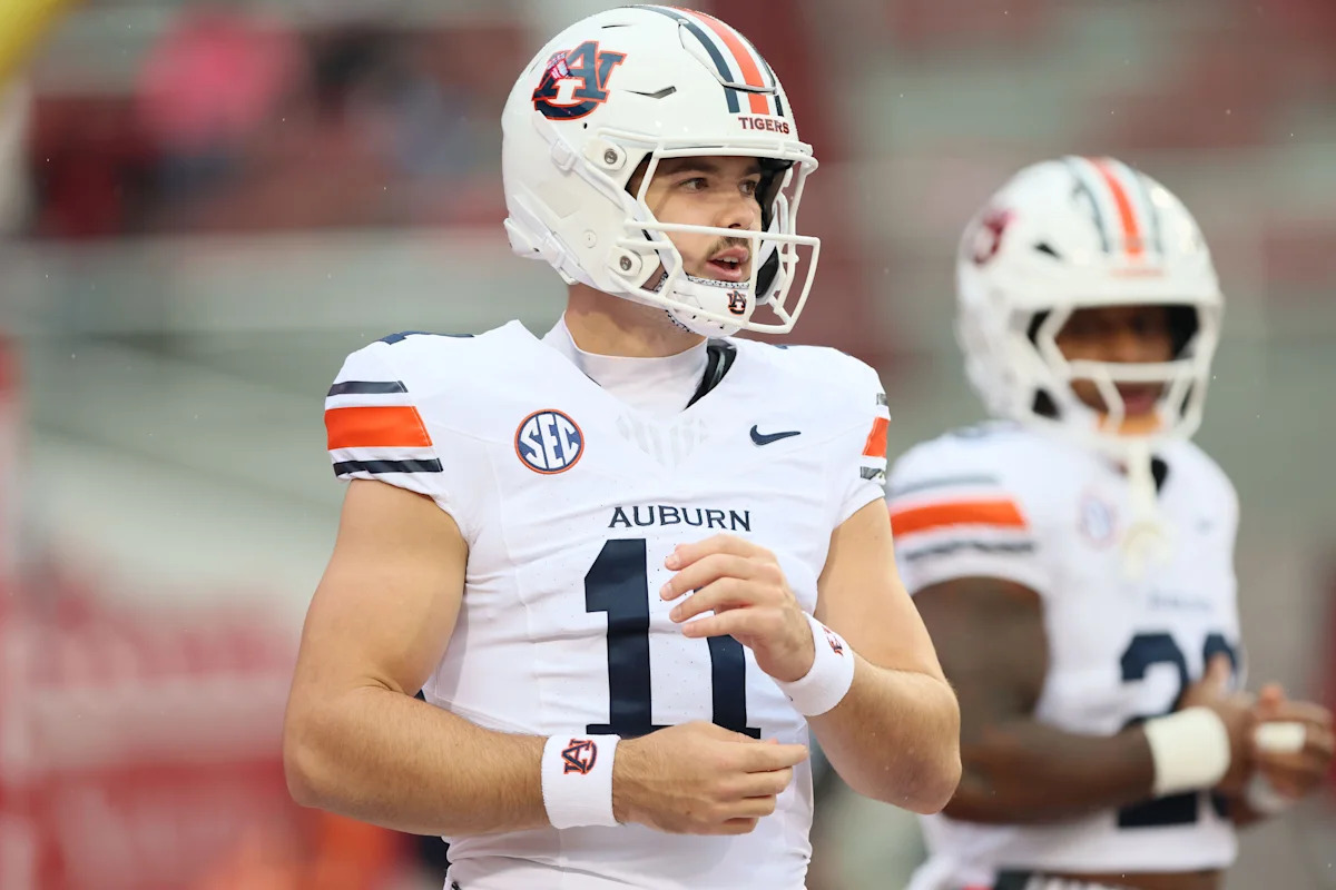 Former Auburn quarterback set to start for UNLV on Saturday