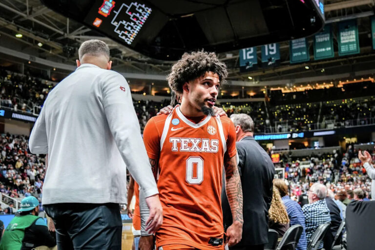 Jordan Pope, a former Texas Longhorn, joins Texas A&M basketball after getting fifth year