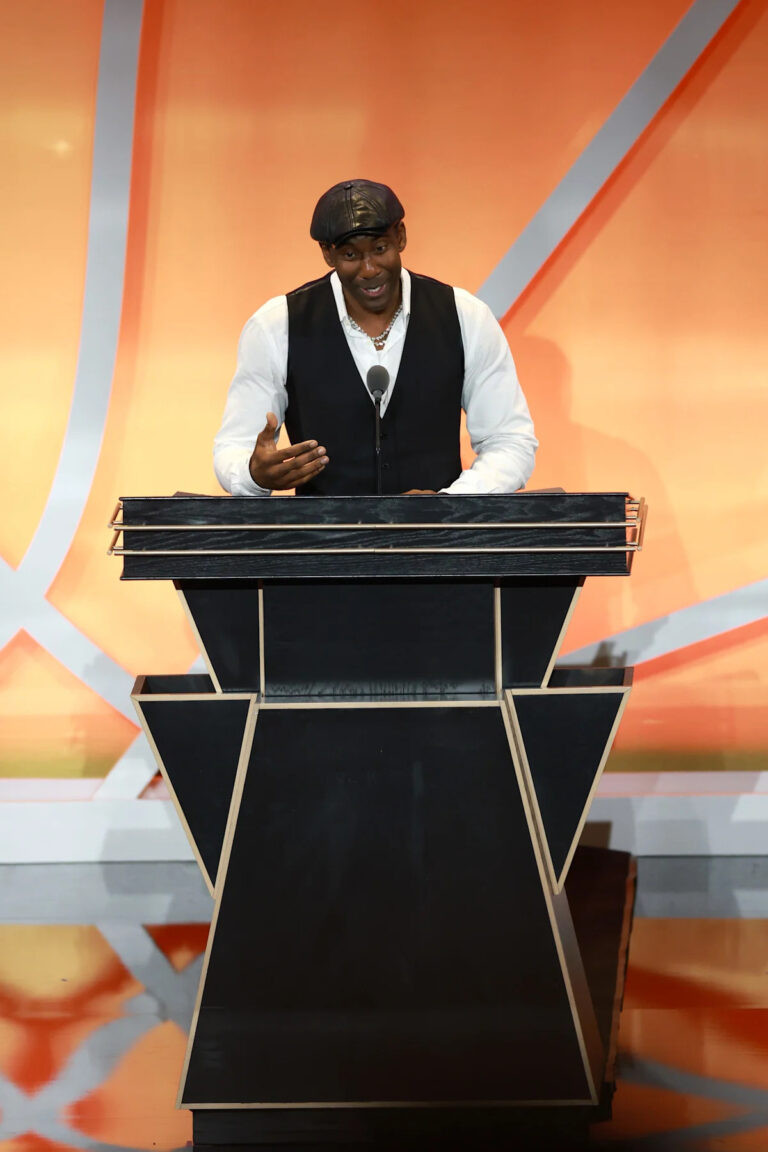 Amar'e Stoudemire, Mike D'Antoni praise Phoenix Suns in HOF speeches