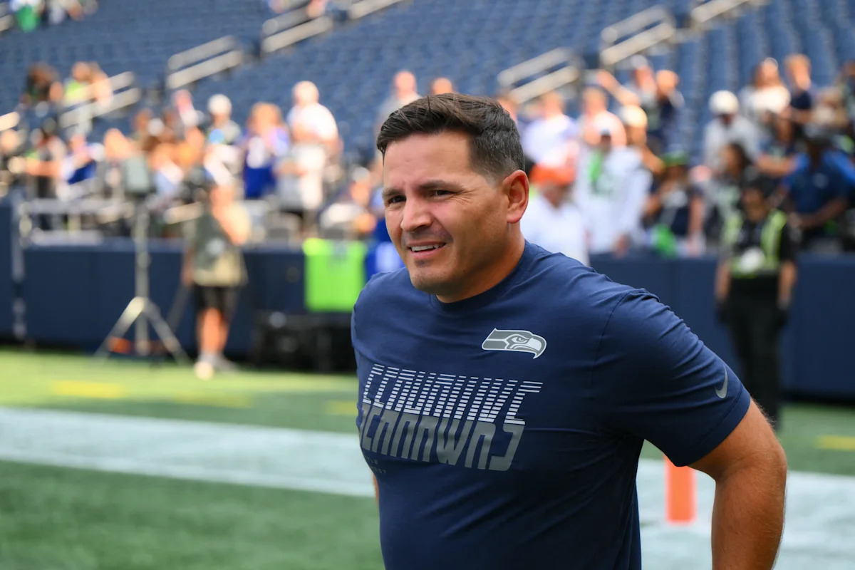 Seahawks coach Mike Macdonald honors O.J. Brigance in heartfelt tribute