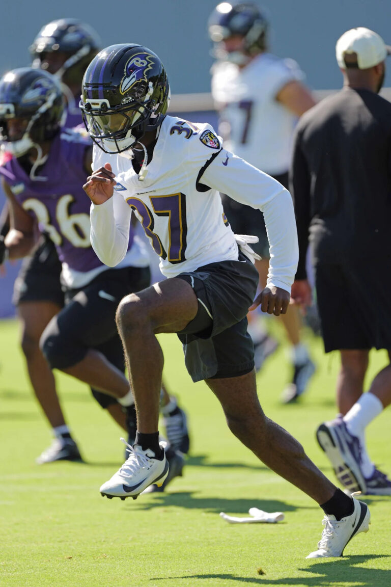 Ravens waive former sixth-round CB Robert Longerbeam