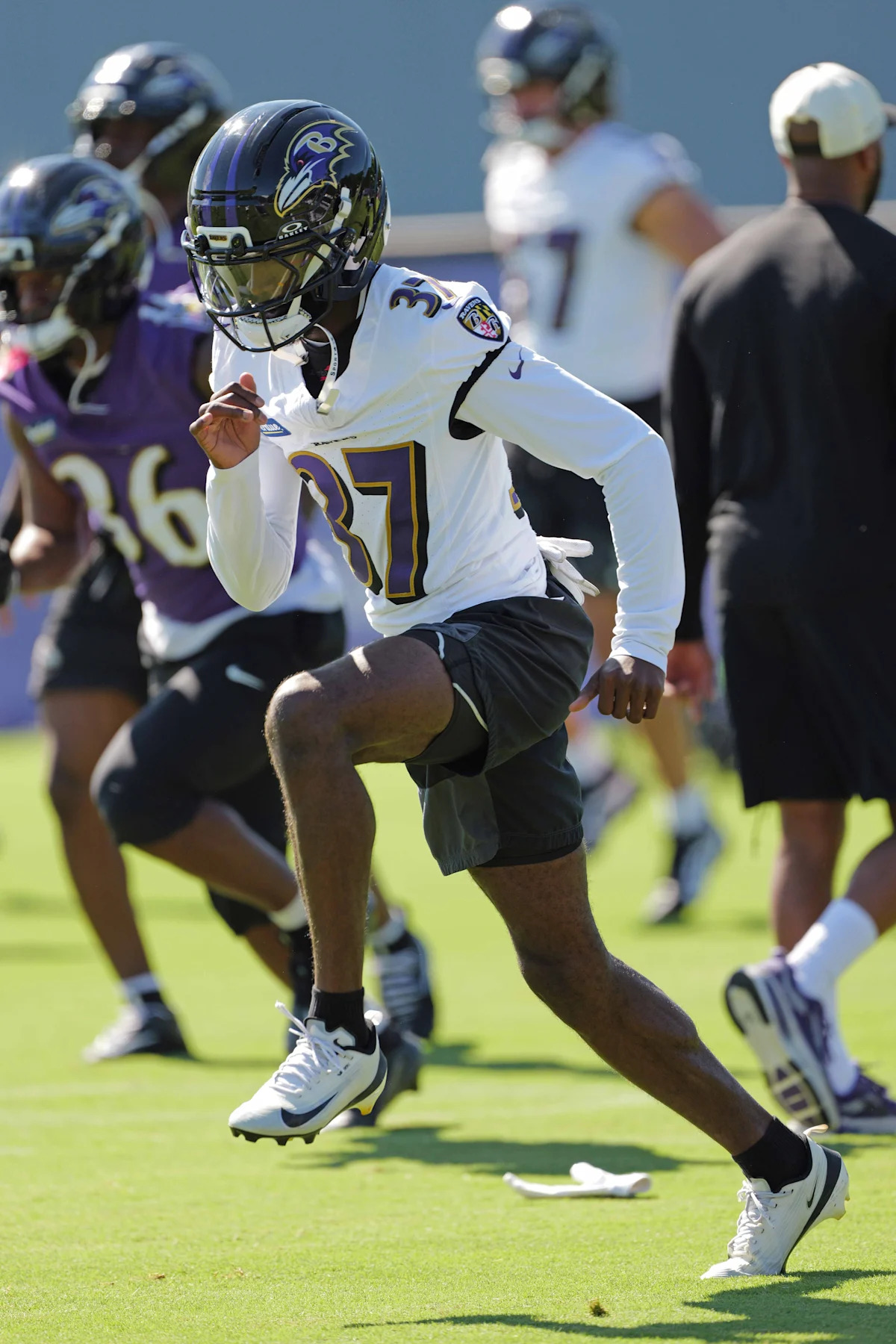 Ravens waive former sixth-round CB Robert Longerbeam