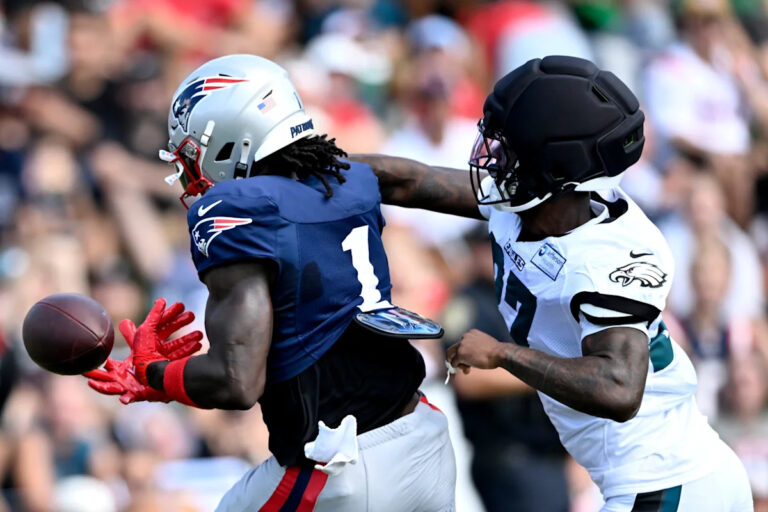 These 3 Eagles shined vs Patriots, and 2 signs they'll miss A.J. Brown