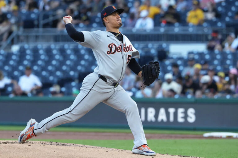 Tigers bats shut down as Pirates even series, 4-1
