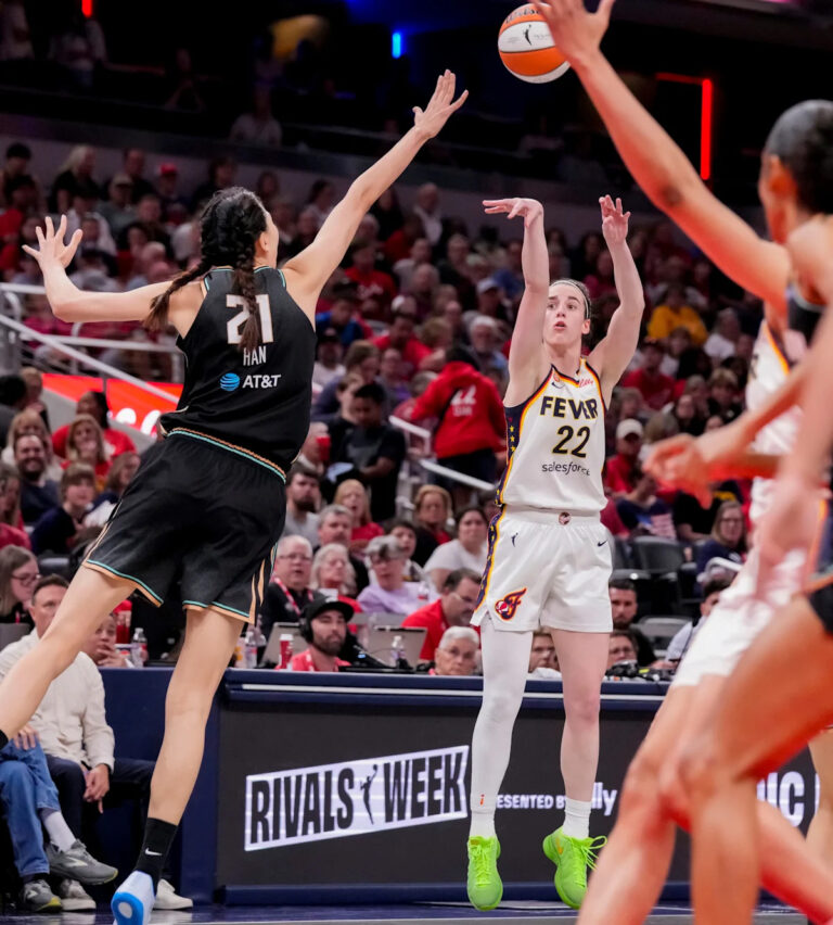 How many points did Caitlin Clark score tonight in Indiana Fever vs New York Liberty
