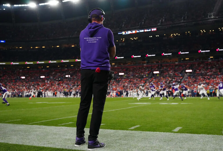 Vikings head coach comments on punting battle after preseason finale