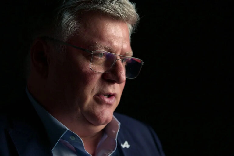 Former F1 team boss reveals bizarre way he warned staff about "Drive to Survive" microphones