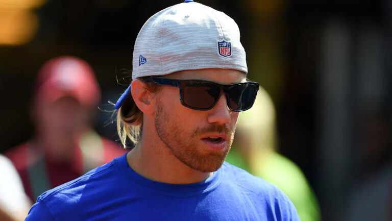 Giants assistant coach bloodied, stitched up after practice collision