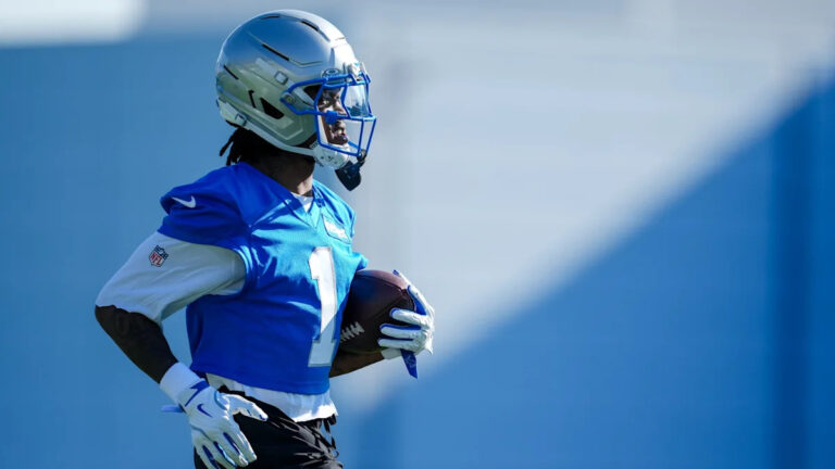 Jameson Williams out of practice with a minor shoulder injury
