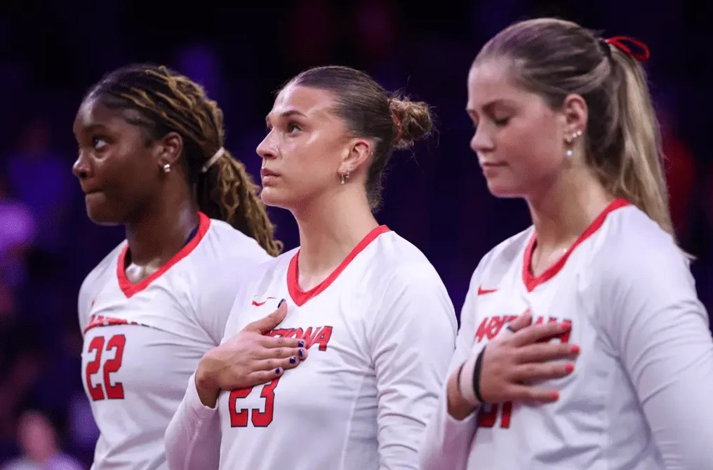 Arizona volleyball uses depth but drops 3-setter to UC Santa Barbara
