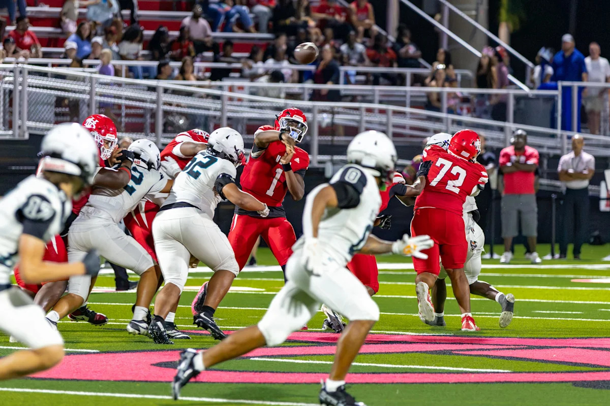 Week 1 Roundup: "The Champ Monds Show" dazzles, Vero Beach blanks Jensen Beach