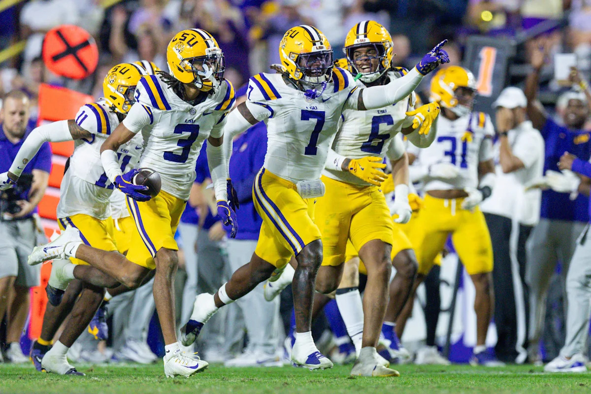 LSU football has notable absences during 12th fall camp practice