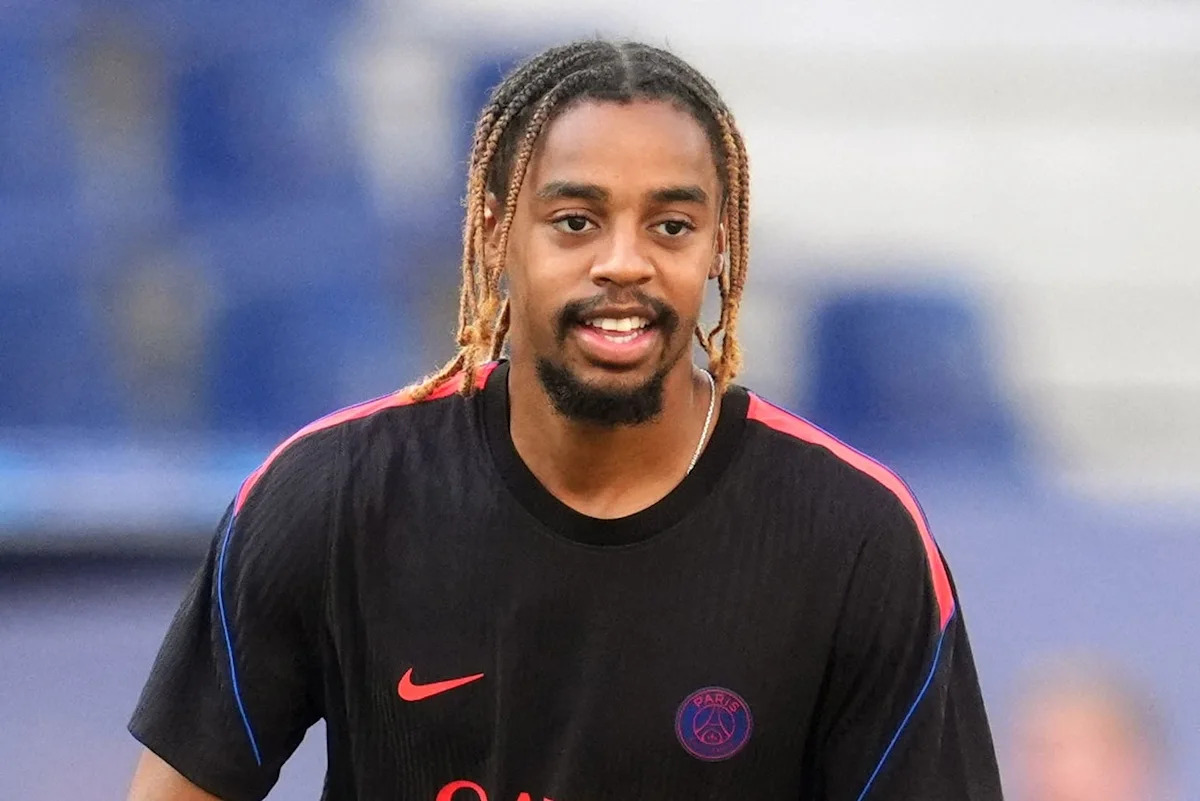 Liverpool agree huge fee with PSG for France winger Bradley Barcola