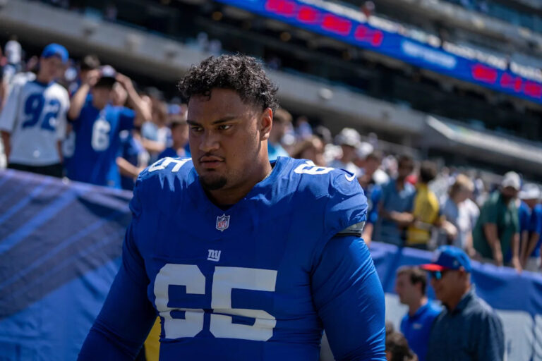 Giants' Francis Mauigoa steamrolls big brother, Kiko – just like he promised