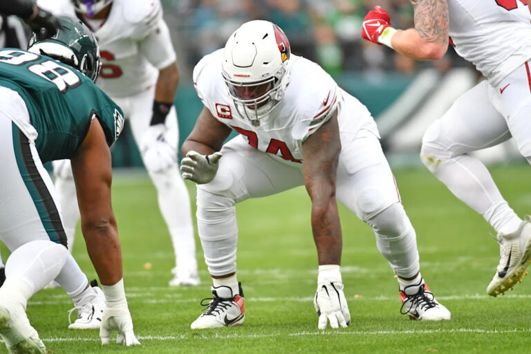 Commanders sign former Pro Bowl offensive tackle