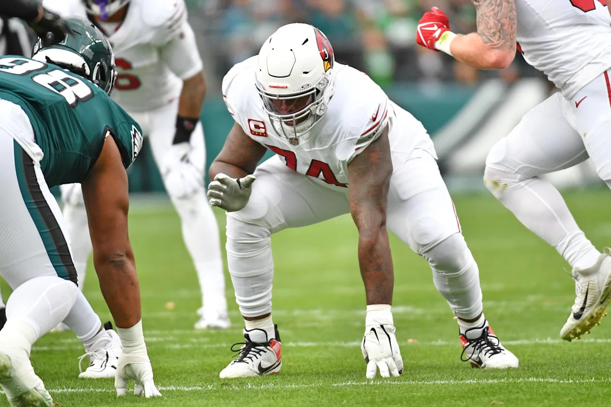 Commanders sign former Pro Bowl offensive tackle