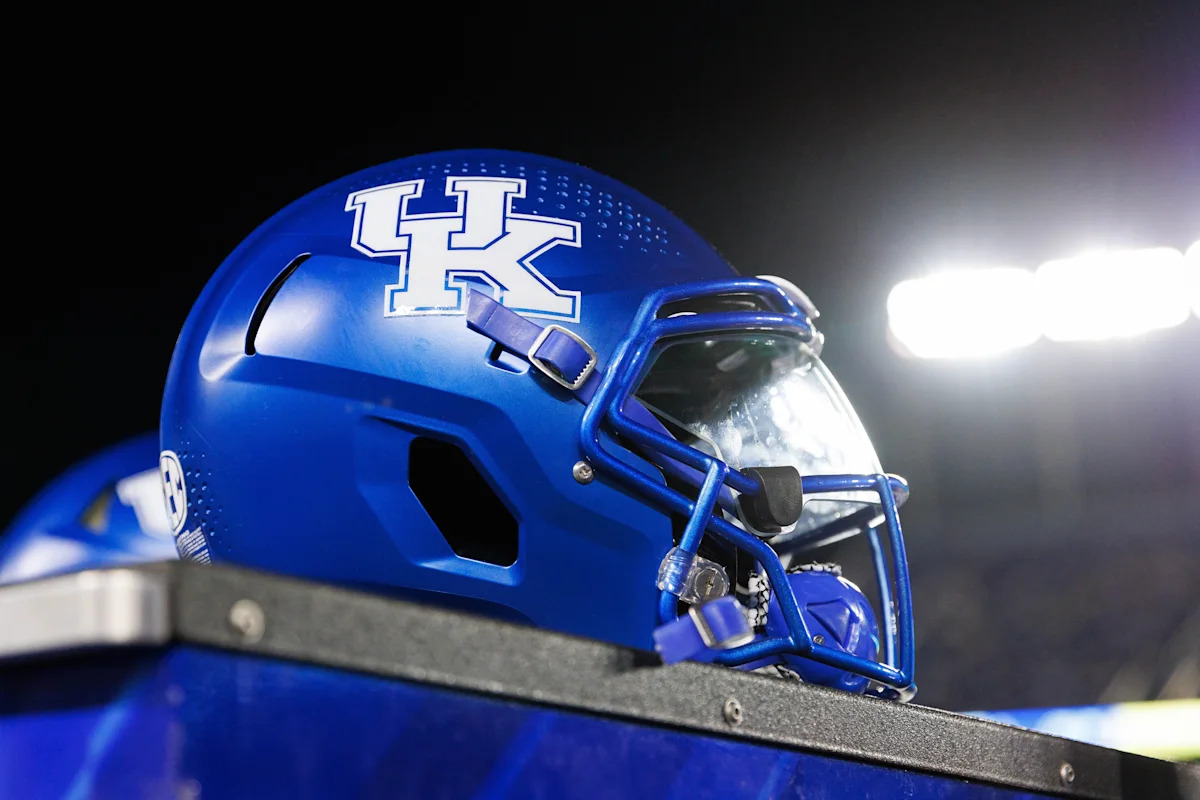 Get to know the Kentucky football roster: No. 19 Kevis Thomas