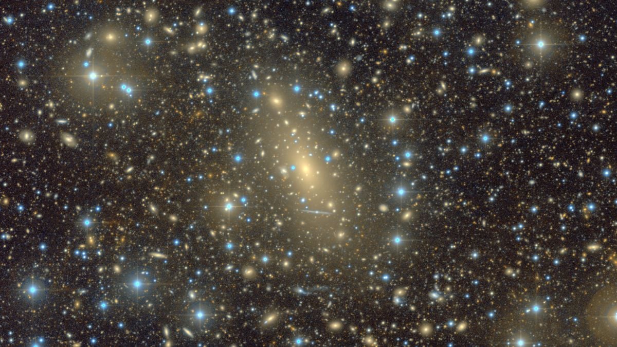 The Biggest Known Galaxy Is 1.7 Million Light-Years, And We Can't Comprehend The Scale