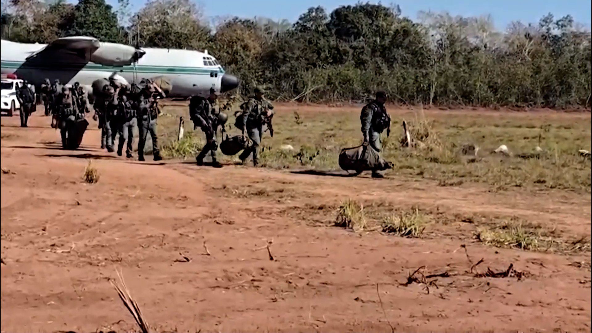 Bolivia sends troops to stop Brazilian gang violence along border