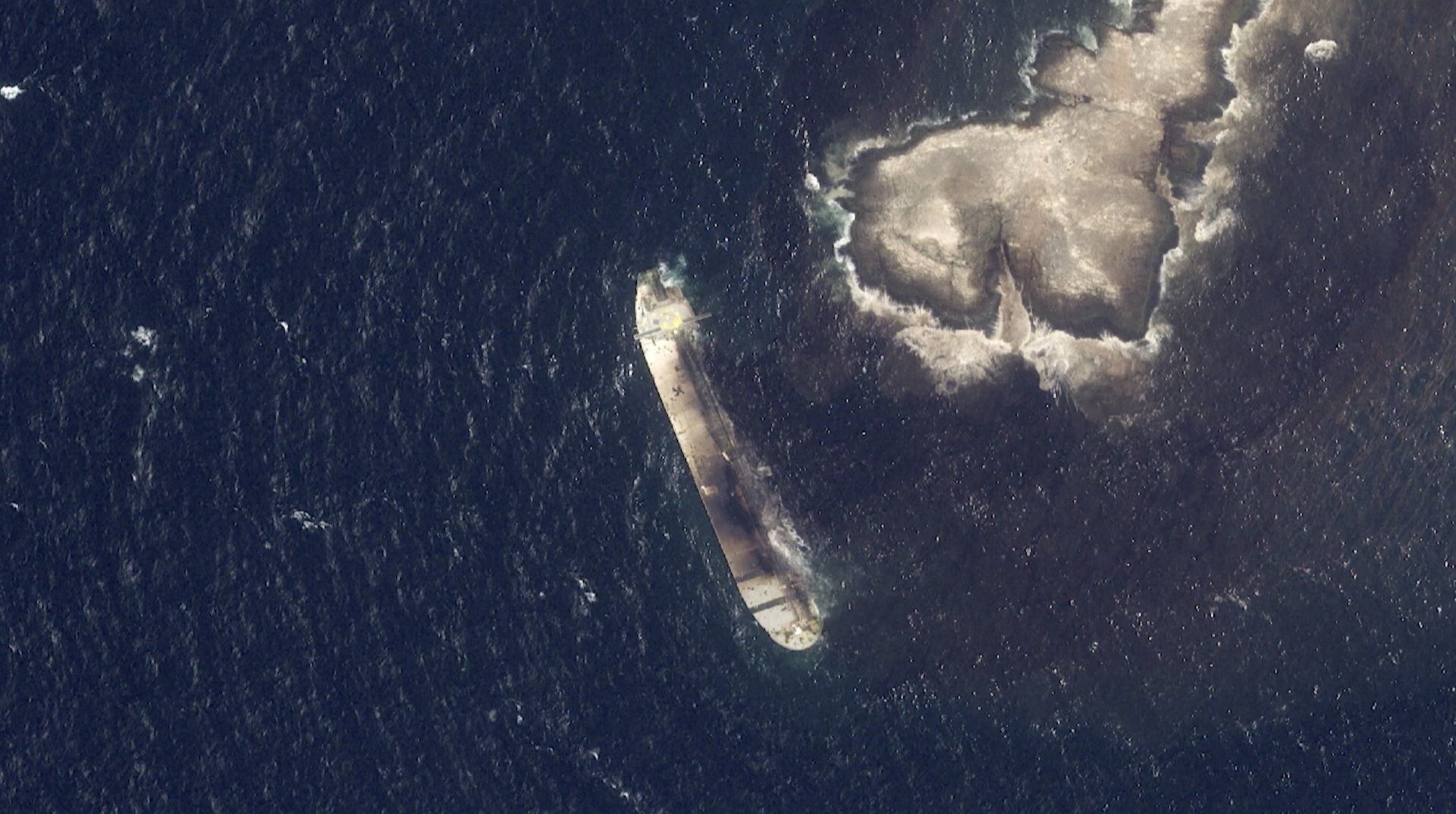 Oil slick from tanker carrying sanctioned Russian crude reaches Oman